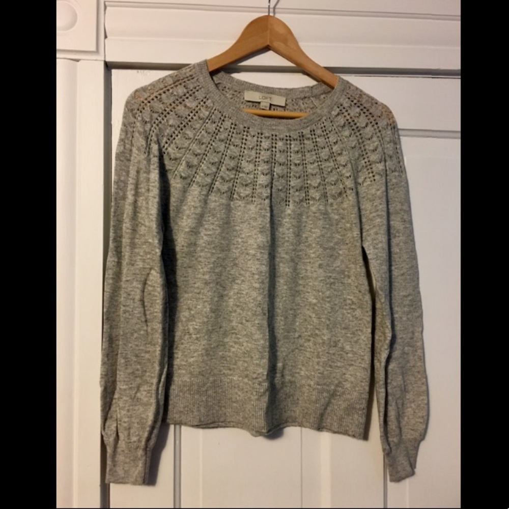 Loft M gray sweater